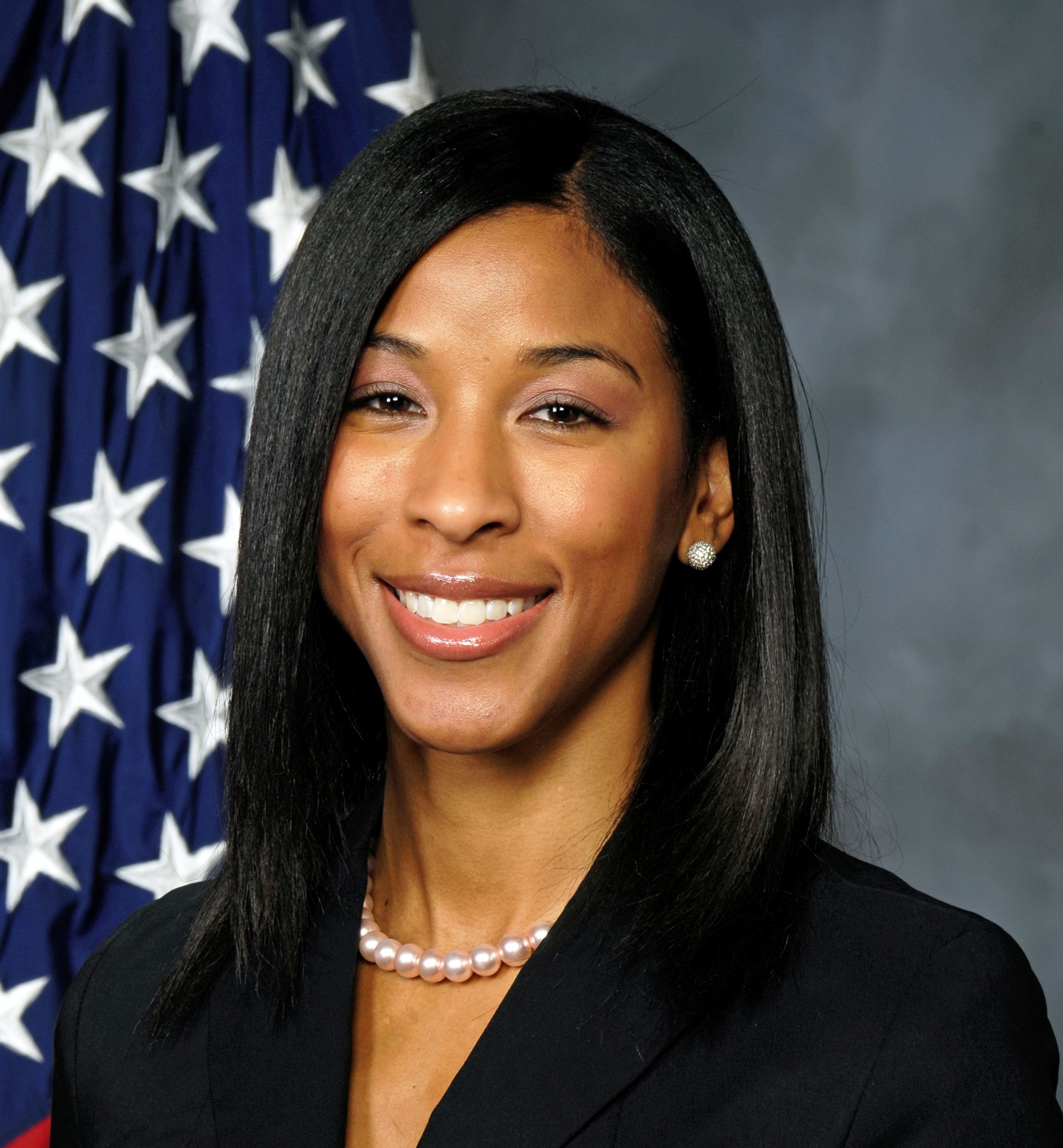 Dr. Shanee Pacley –  Material Scientist