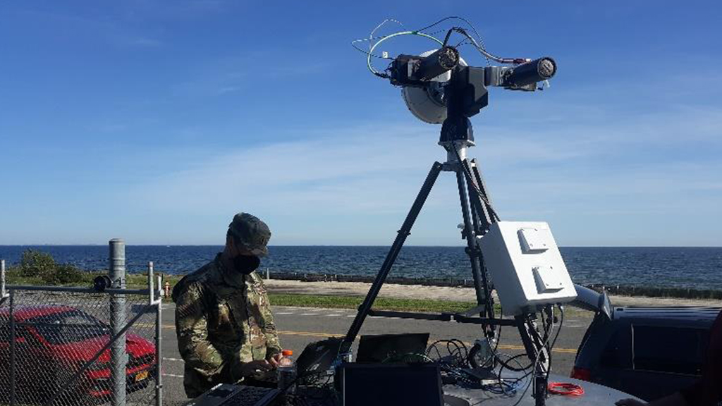 i2SDR